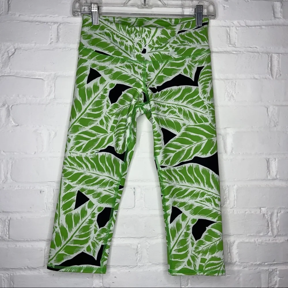 Alo Yoga Women’s size XS Palm Springs Cropped Legging Patterned Workout Leggings